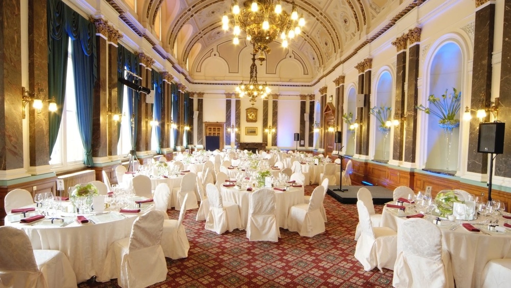 Birmingham Council House tables for dinner 1b