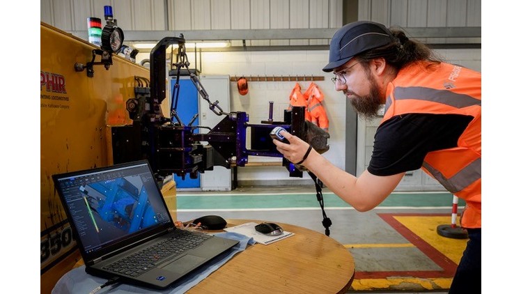 Handheld 3D scanner is a first for Fishbone