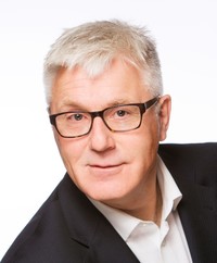 Klaus Mueller b Klaus Mueller b